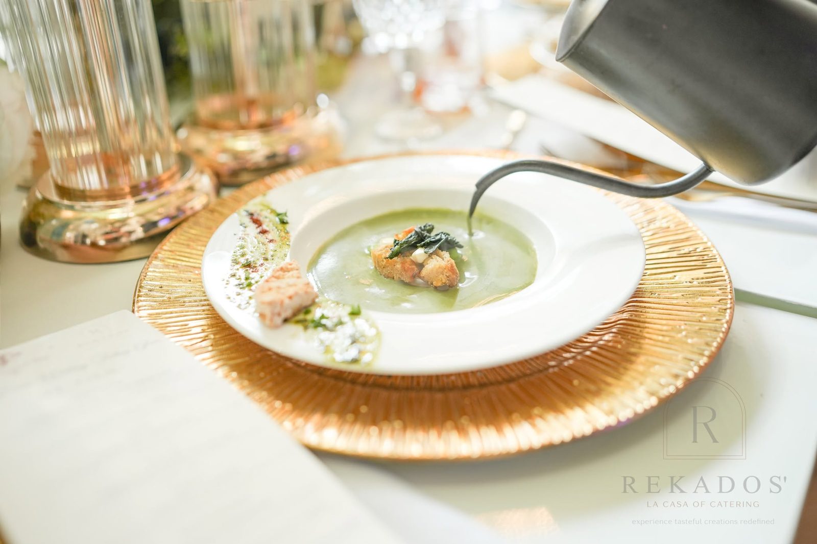 Tableside soup service